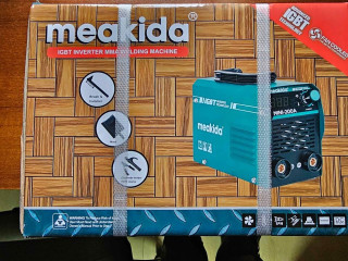 Saldatrice ad Elettrodo tecnologia INVERTER 200A con circuito di protezione