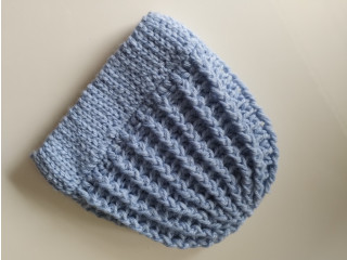 Cappellino all'uncinetto