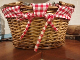 CESTO E TOVAGLIA PICNIC